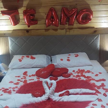 Chale Com Hidromassagem Da Vick Hotel Campos do Jordão Eksteriør billede
