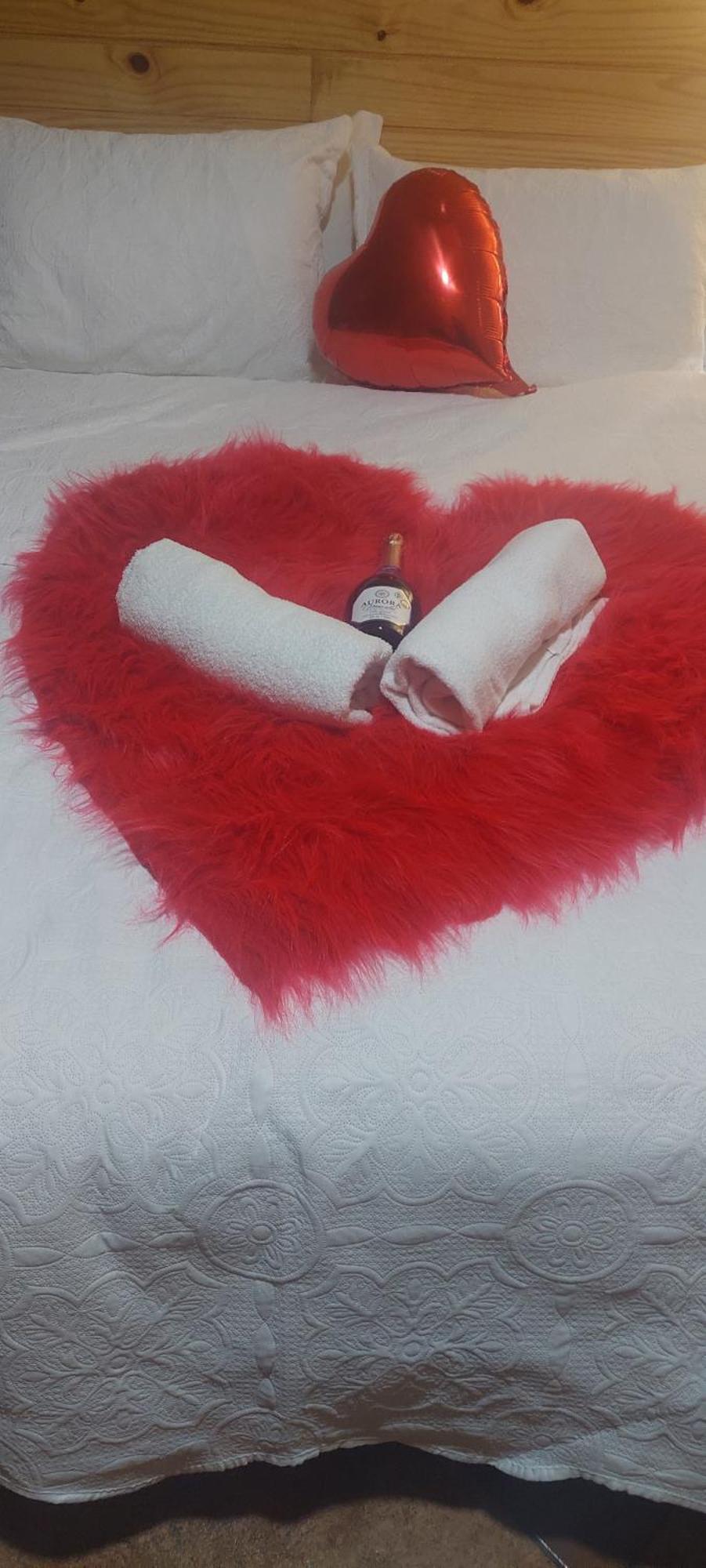 Chale Com Hidromassagem Da Vick Hotel Campos do Jordão Eksteriør billede