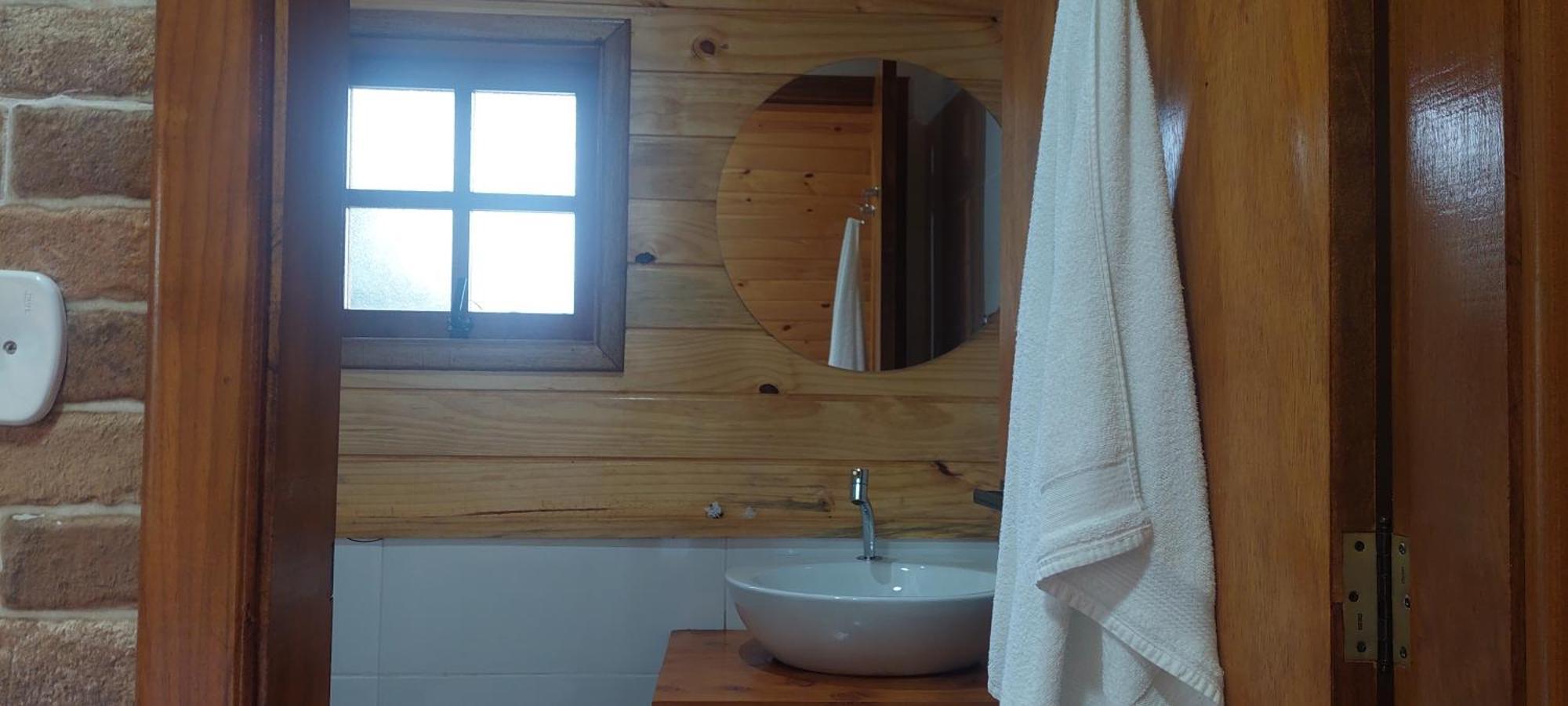 Chale Com Hidromassagem Da Vick Hotel Campos do Jordão Eksteriør billede