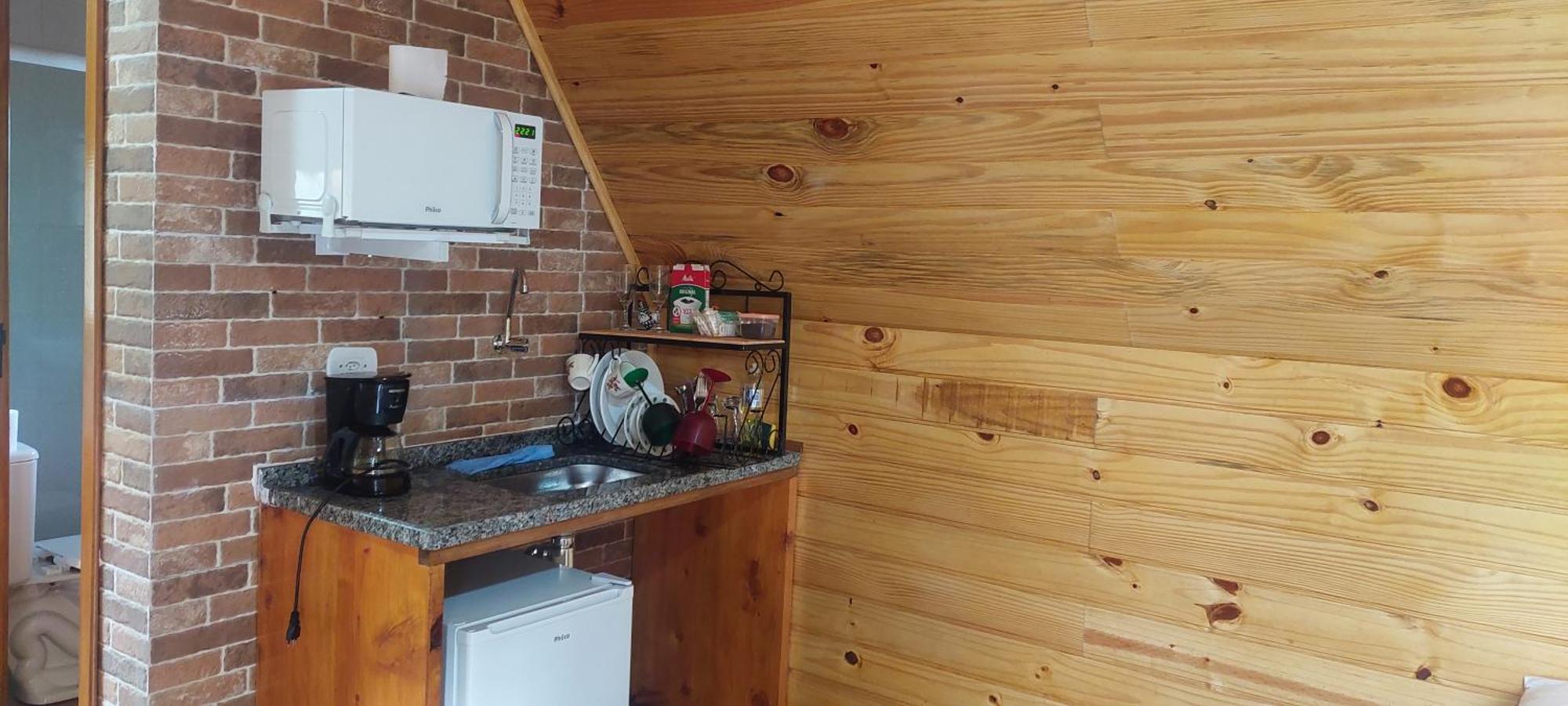 Chale Com Hidromassagem Da Vick Hotel Campos do Jordão Eksteriør billede