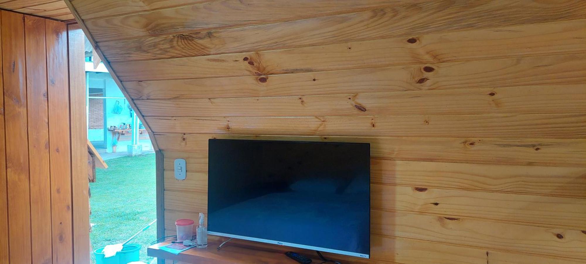 Chale Com Hidromassagem Da Vick Hotel Campos do Jordão Eksteriør billede