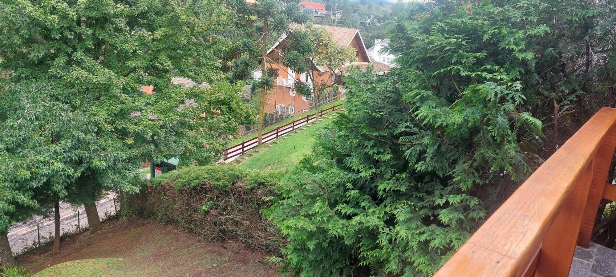 Chale Com Hidromassagem Da Vick Hotel Campos do Jordão Eksteriør billede