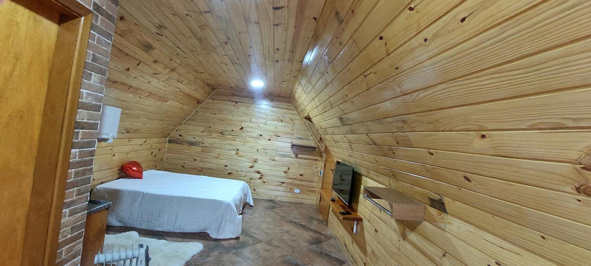 Chale Com Hidromassagem Da Vick Hotel Campos do Jordão Eksteriør billede