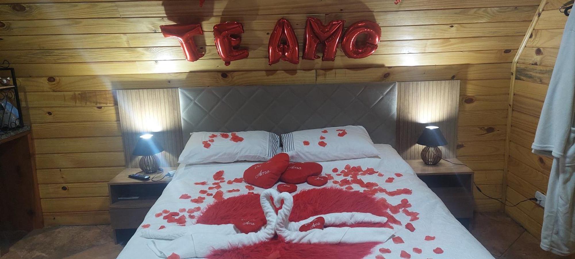 Chale Com Hidromassagem Da Vick Hotel Campos do Jordão Eksteriør billede